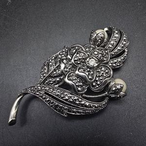 Kenneth Jay Lane for Avon Brooch Silver Tone Flower 1989 Renaissance Collection